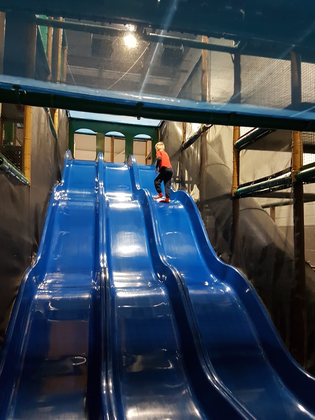 Lil Monkeys Indoor Playground Inc. | 3250 Harvester Rd, Burlington, ON L7N 3W9, Canada | Phone: (905) 632-4200