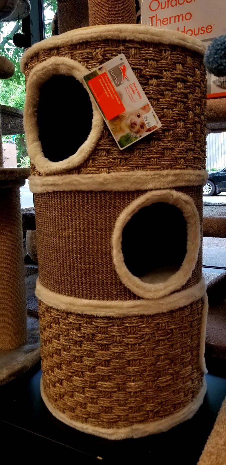 Bosleys by Pet Valu | 1005 Denman St, Vancouver, BC V6G 2M4, Canada | Phone: (604) 688-4233