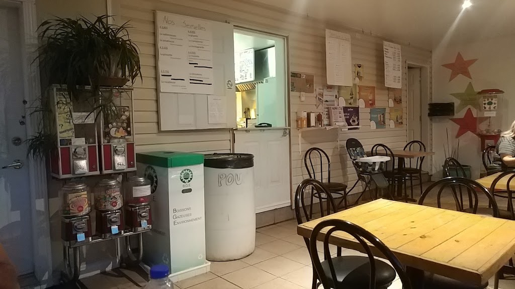 Cantine Mimi | 556 1re Av, Asbestos, QC J1T 3X4, Canada | Phone: (819) 879-4497