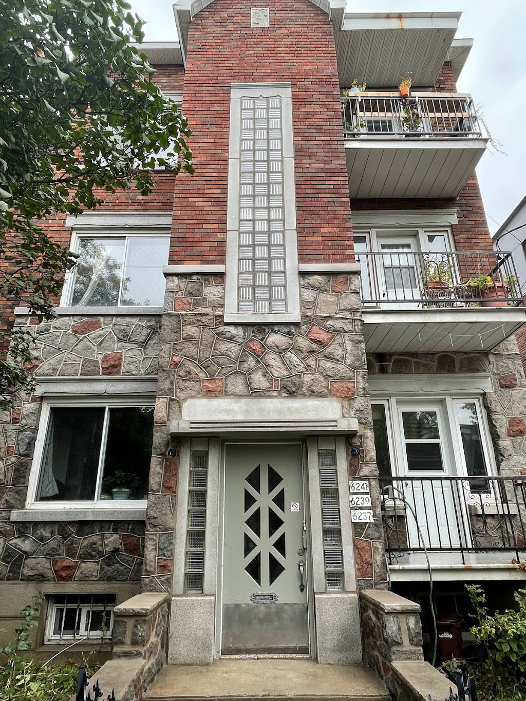 Twins Maçonnerie inc | 1062 Rue Levis, Terrebonne, QC J6W 4L1, Canada | Phone: (514) 601-1695