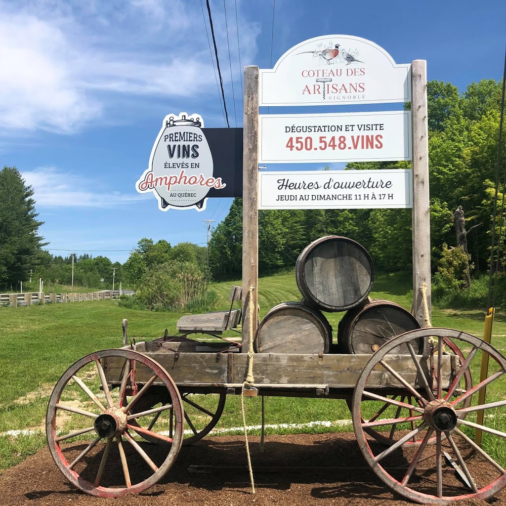 Vignoble Coteau des Artisans | 1680 Chemin de Béthanie, Béthanie, QC J0H 1E1, Canada | Phone: (450) 548-8467