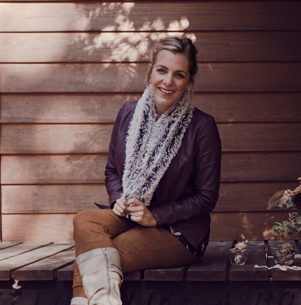 Ali Logan Photography | Bath Rd, Kingston, ON K7M 4Y6, Canada | Phone: (343) 363-2113
