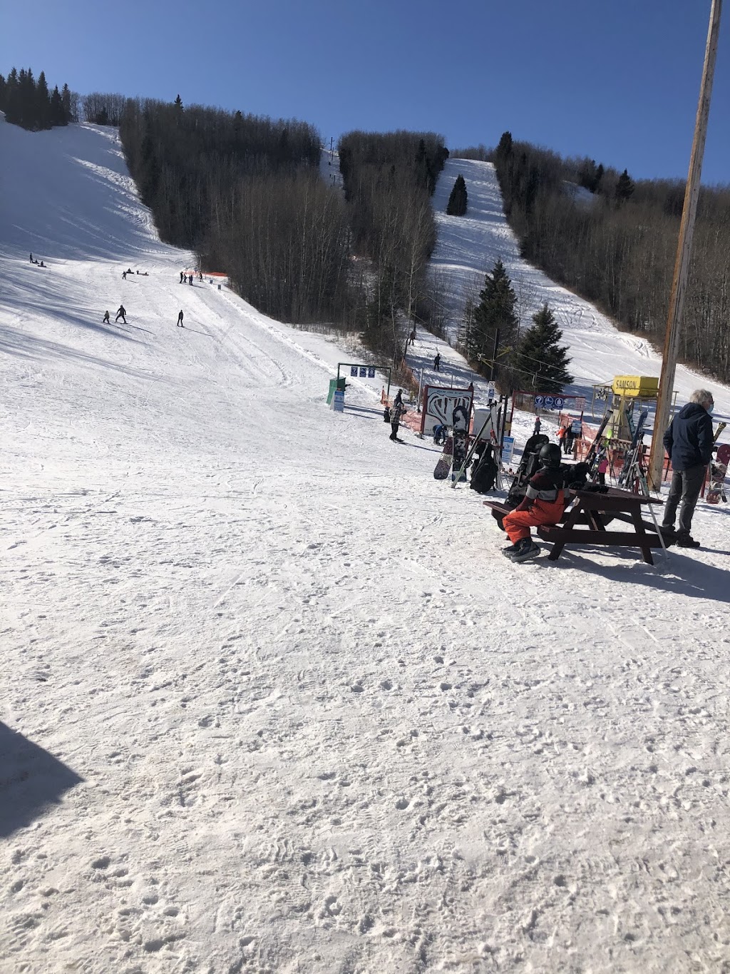 Medicine lodge ski hill | 15km west of, Bentley, AB T0C 0J0, Canada | Phone: (403) 748-2025