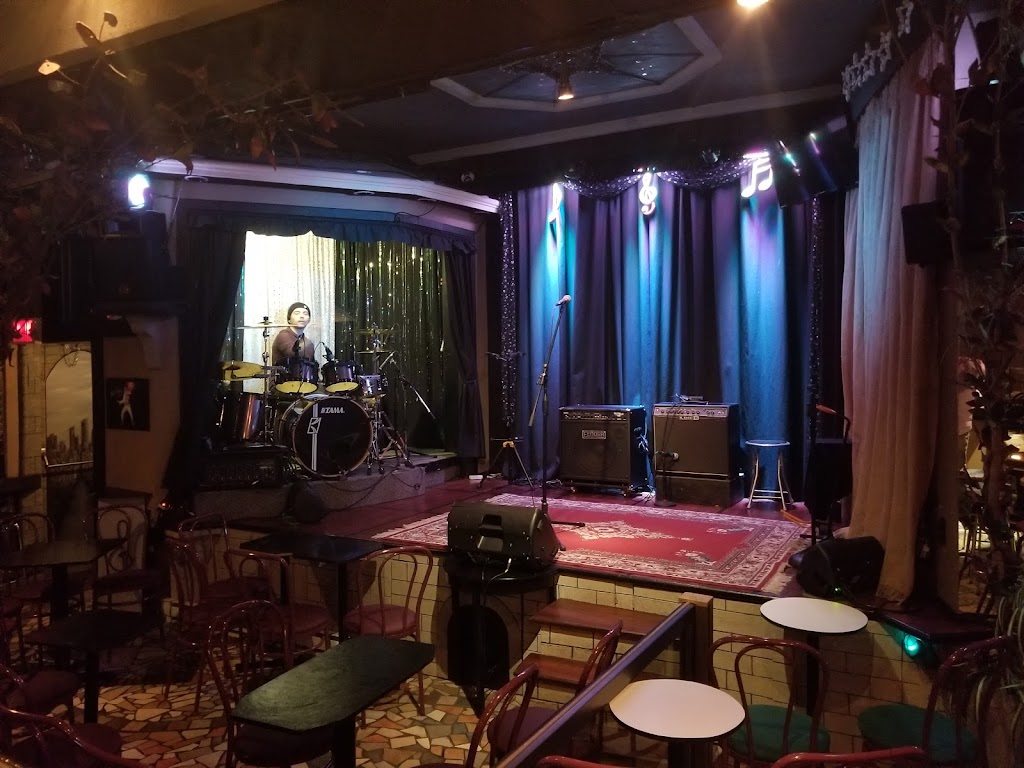 Studio 910 | 910 Bd Jarry, Laval, QC H7W 2W6, Canada | Phone: (450) 688-5633