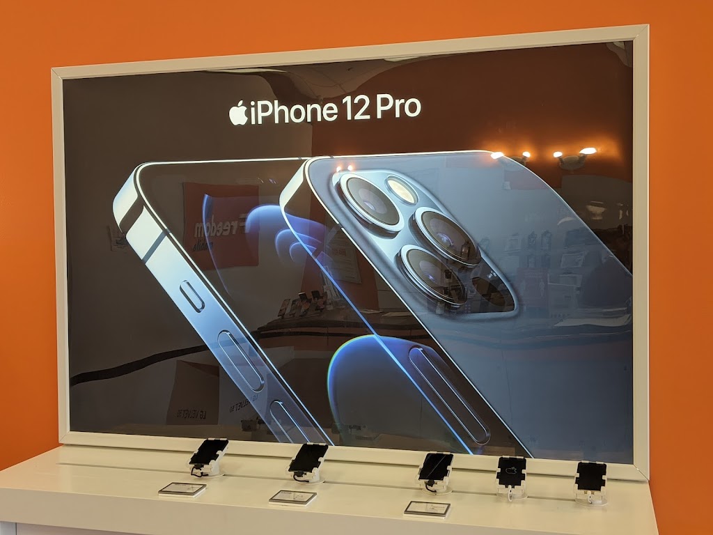 Freedom Mobile | Whiteshield Plaza, 2300 Lawrence Ave E Unit 26, Scarborough, ON M1P 2R2, Canada | Phone: (647) 251-8330