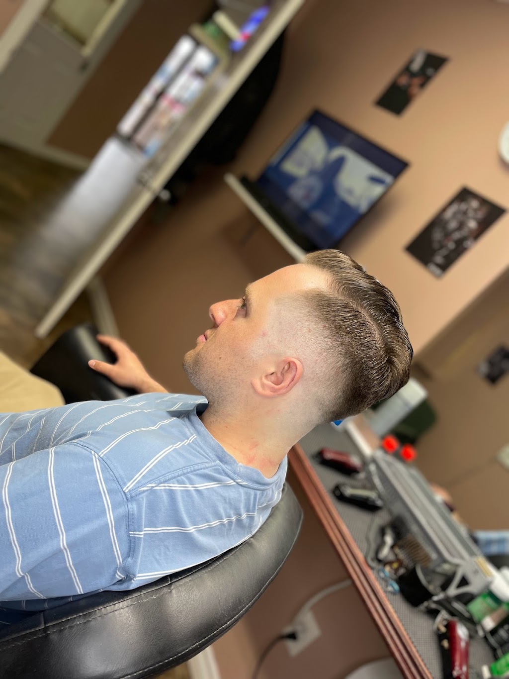 HAIR’N THE HOOD | 123 Water St, Summerside, PE C1N 1A8, Canada | Phone: (365) 778-1313