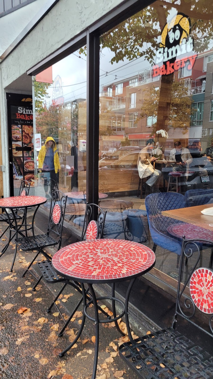Simit Bakery Cafe | 2268 W 4th Ave, Vancouver, BC V6K 1N8, Canada | Phone: (604) 568-1373