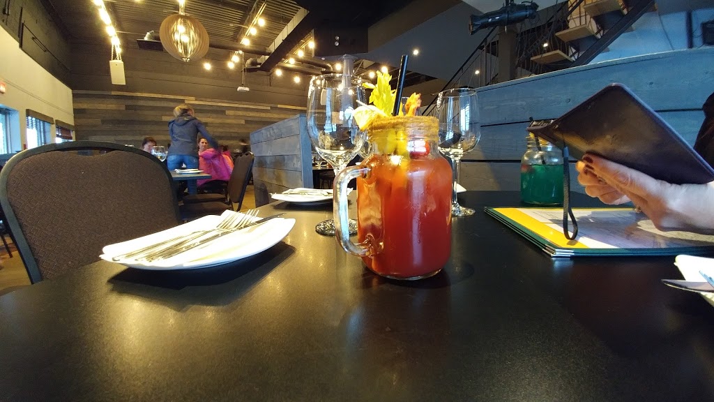 Le Monte Carlo | 60 Rue Saint Paul, Charlemagne, QC J5Z 1G3, Canada | Phone: (450) 581-2222