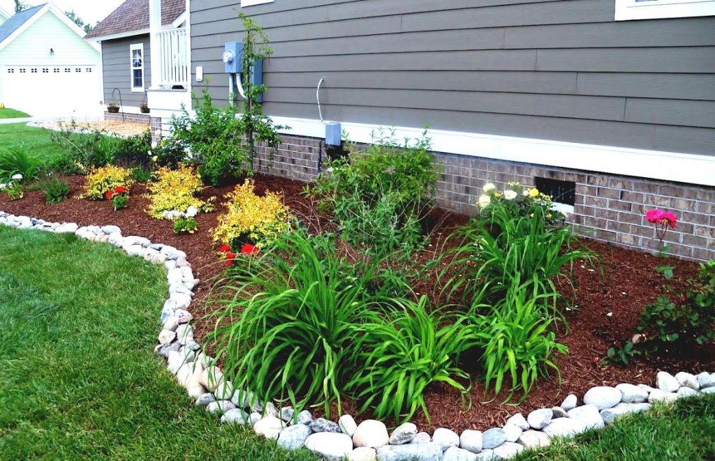 D&B Property Maintenance | 934 Bayshore Dr, Bath, ON K0H 1G0, Canada | Phone: (613) 484-9615