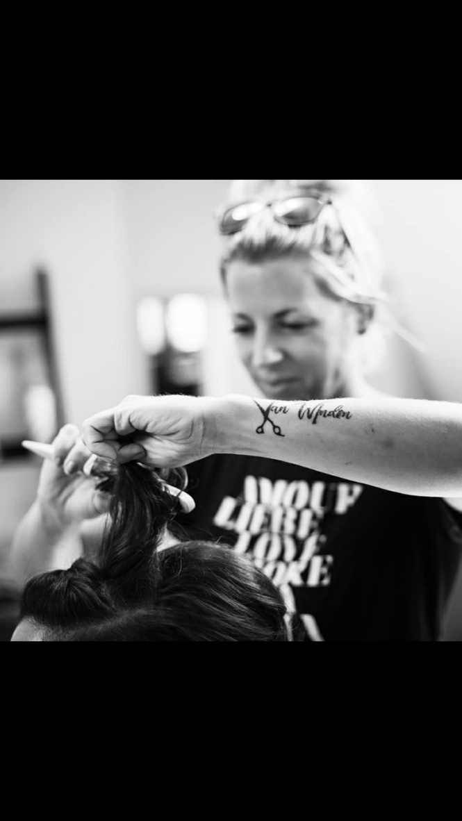 Coiffure signé Van Winden | 251 Rue de lÉglise, Napierville, QC J0J 1L0, Canada | Phone: (450) 245-7893