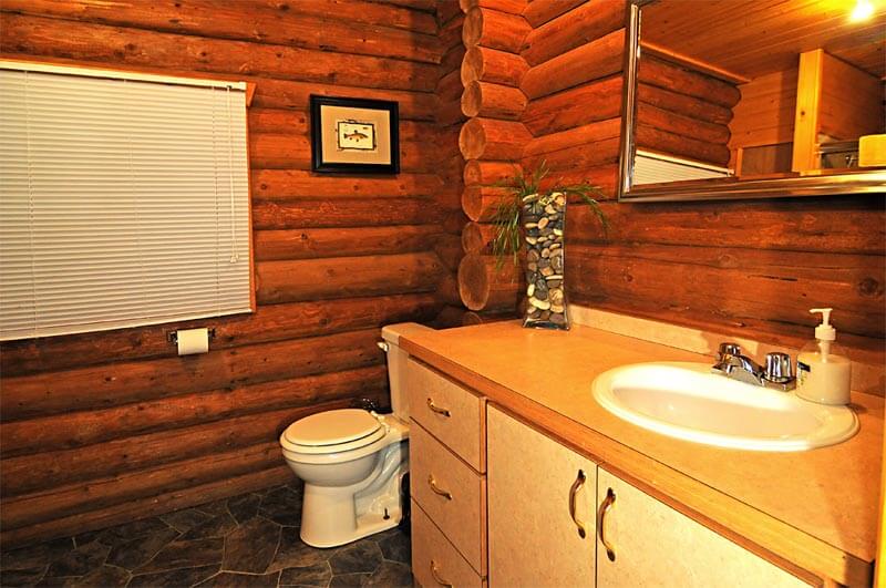 Eagle Nest Lodge | Box 1588, Lac du Bonnet, MB R0E 1A0, Canada | Phone: (204) 250-3323