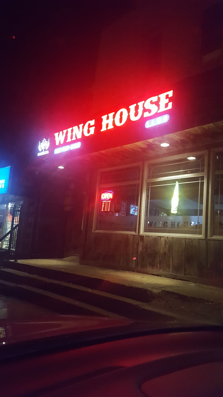 Wing House | 19157 Centre St, Mount Albert, ON L0G 1M0, Canada | Phone: (905) 557-2222