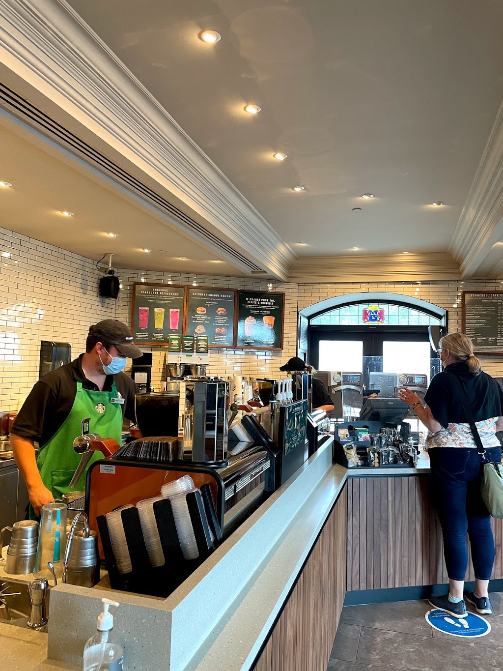 Starbucks | cafe | 1 Rue des Carrières, Québec, QC G1R 4P5, Canada | 4186912189 OR +1 418-691-2189