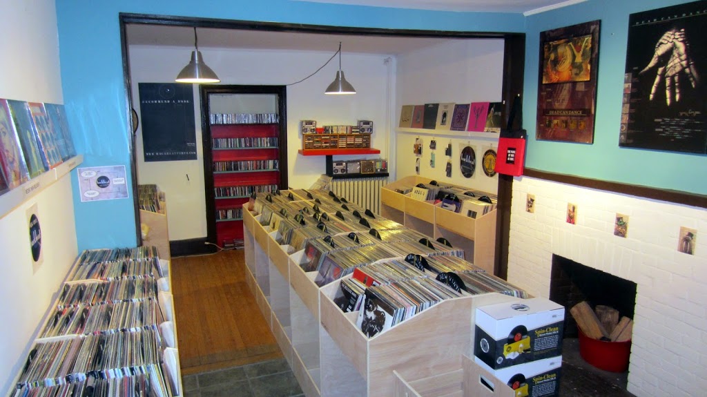 Backbeat Books Music & Gifts | 6 Wilson St W, Perth, ON K7H 2M5, Canada | Phone: (613) 466-0663