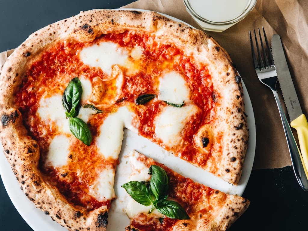 Pizzéria NO.900 - Blainville | 1435 Bd Michèle-Bohec Local 102, Blainville, QC J7C 5L4, Canada | Phone: (450) 437-0900