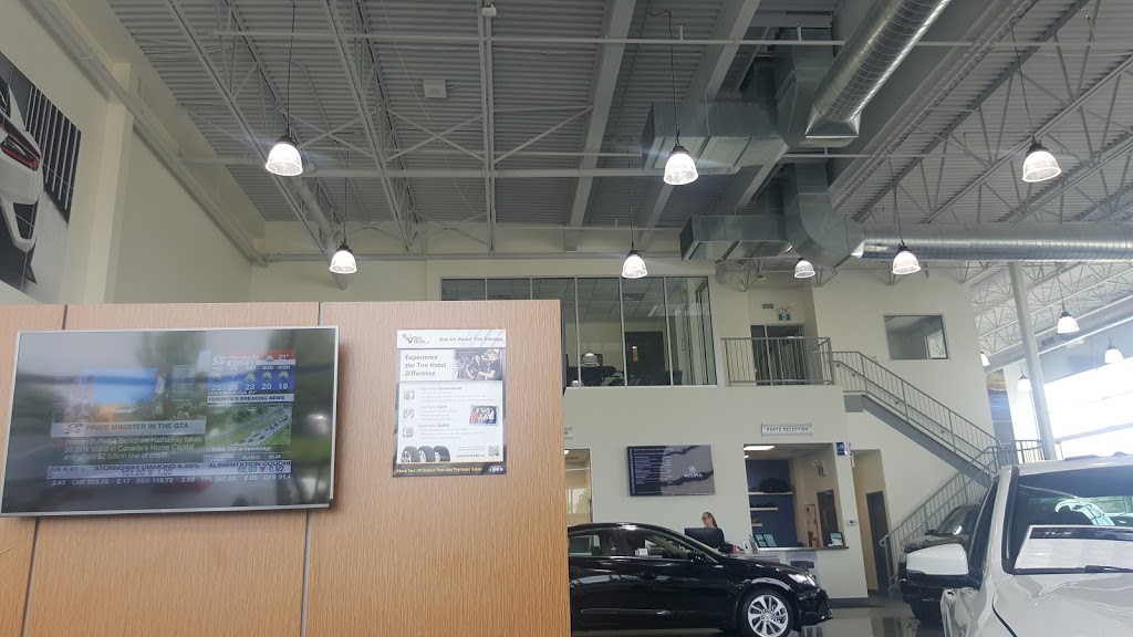 PERFORMANCE ACURA NORTH MISSISSAUGA | 860 Ivandale Dr, Mississauga, ON L5V 2Y6, Canada | Phone: (905) 855-4410