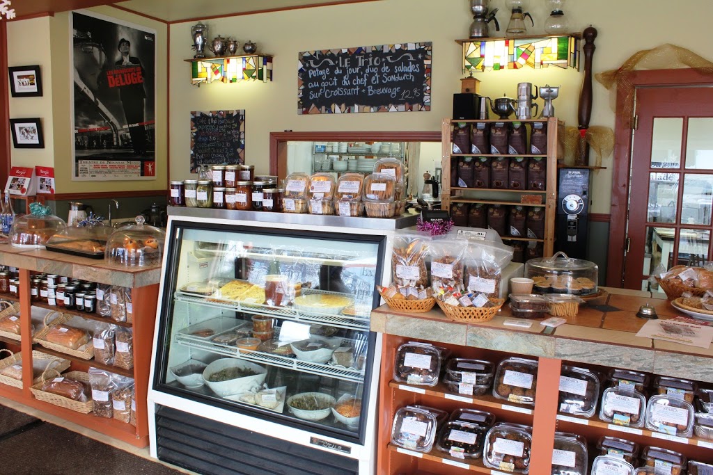 Les Produits Starca Café Bistro | 1395 Rue Saint Joseph, Sainte-Adèle, QC J8B 1G5, Canada | Phone: (450) 745-1700