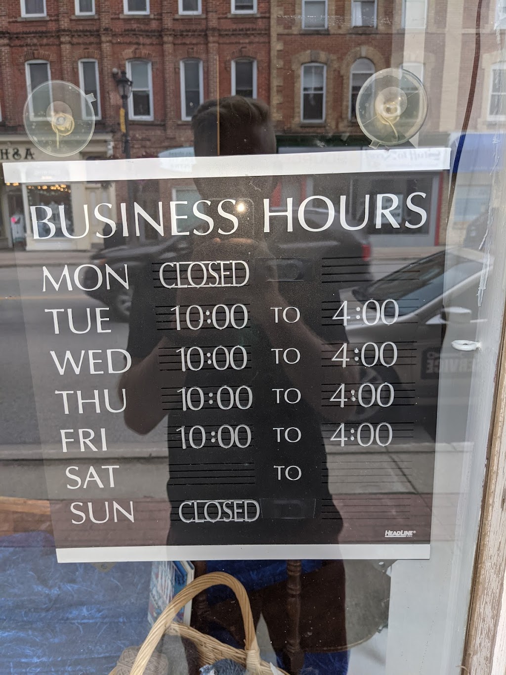 Purrsonally Yours | 35 N Sykes St, Meaford, ON N4L 1V9, Canada | Phone: (519) 538-4283