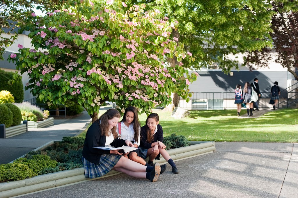 Glenlyon Norfolk School | 801 Bank St, Victoria, BC V8S 4A8, Canada | Phone: (250) 370-6800
