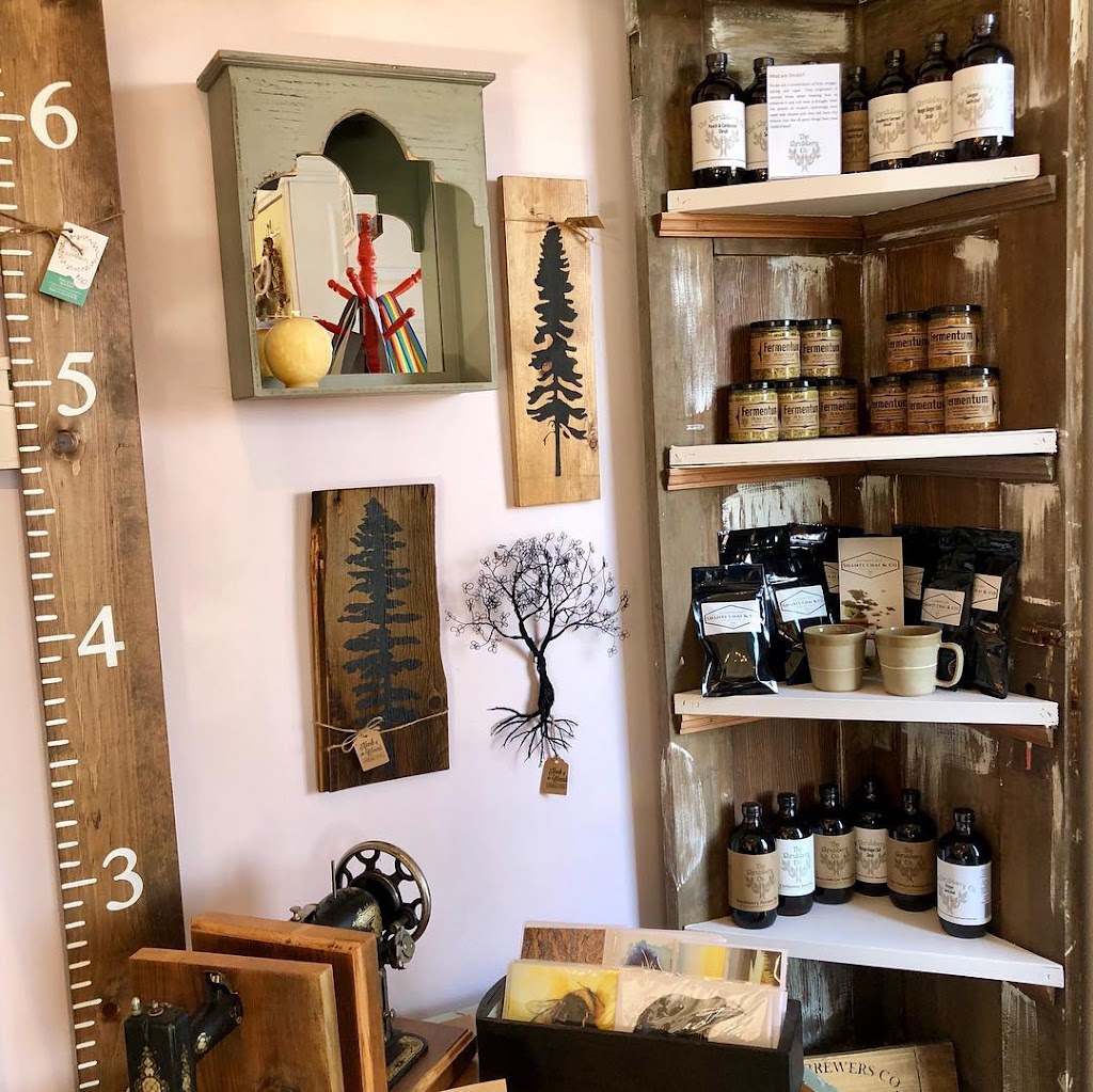 Neck of the Woods General Store | 28 Roberts St, Ladysmith, BC V9G 1A1, Canada | Phone: (250) 924-1282