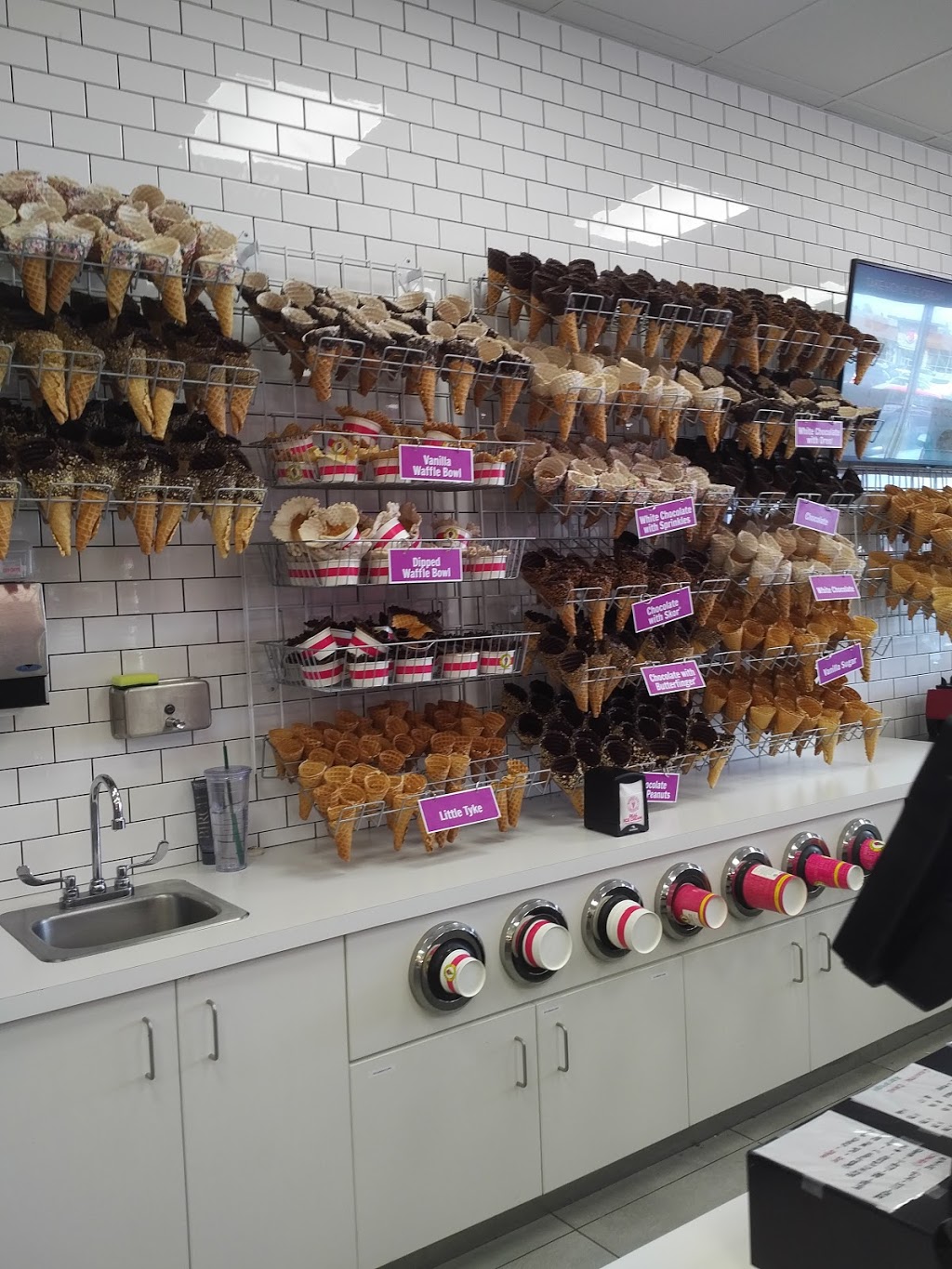 Marble Slab Creamery & Poko Popcorn | 1526 8 St E #112, Saskatoon, SK S7H 0T3, Canada | Phone: (306) 974-5588