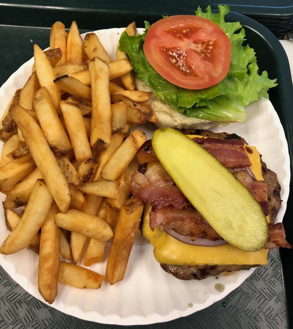 Dairy Freez & Grill | 23 Bay St, Barrys Bay, ON K0J 1B0, Canada | Phone: (613) 756-7116