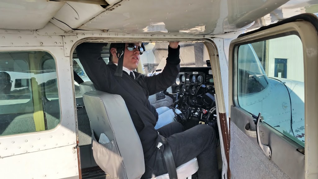Toronto Airways / Canadian Flight Academy | 1250 Airport Blvd, Oshawa, ON L1J 8P5, Canada | Phone: (905) 404-9252
