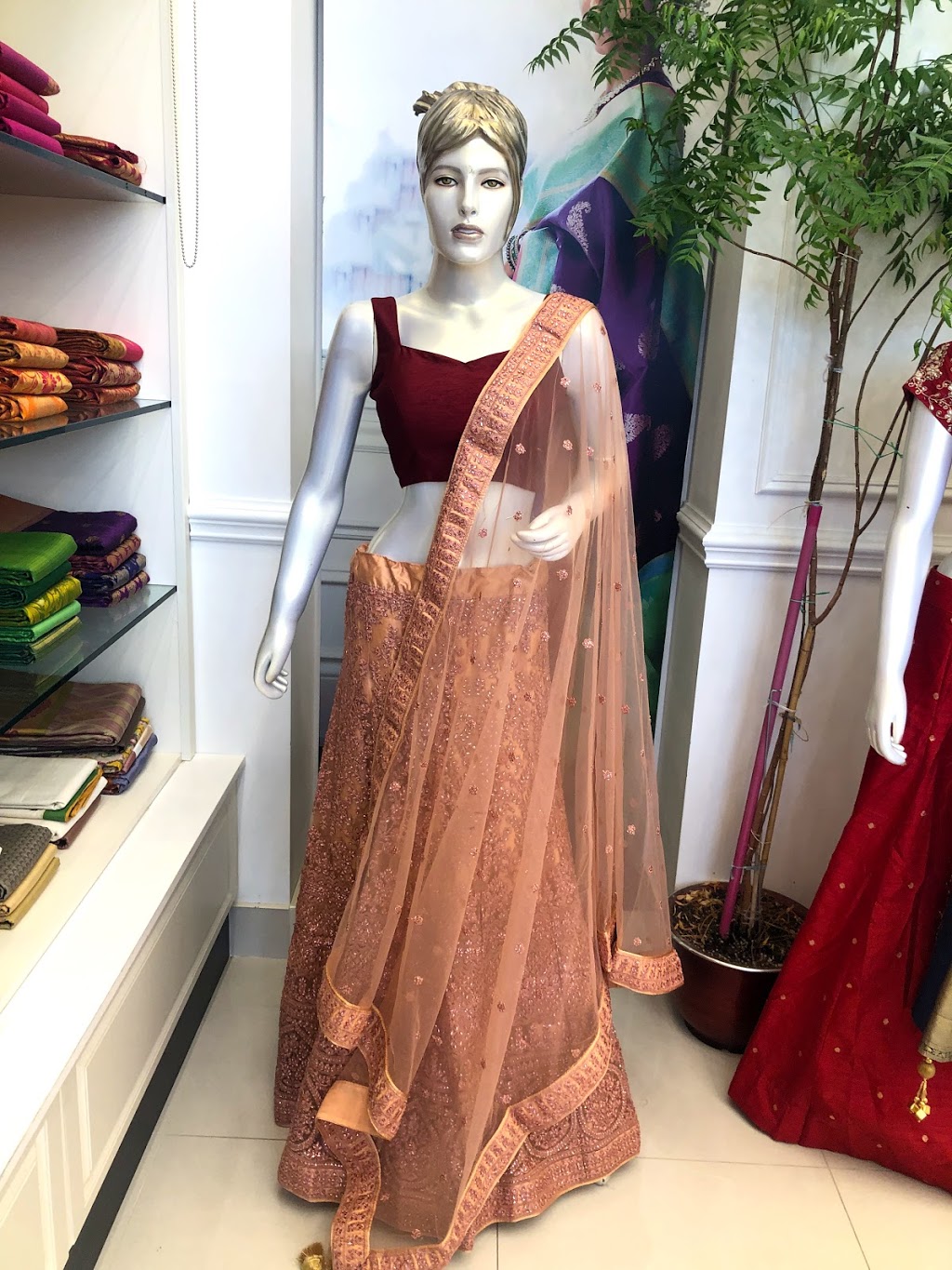 Mayas Boutique | 6055, 124 Steeles Ave E #124, Scarborough, ON M1X 0A7, Canada | Phone: (416) 292-6292