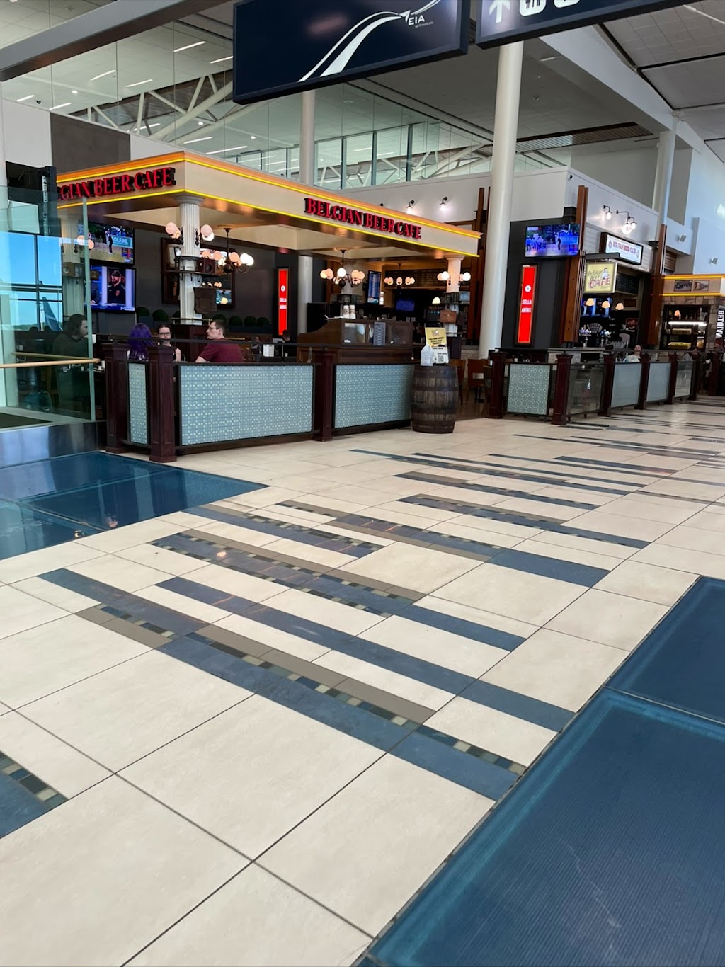 Belgian Beer Café | 1000 Airport Rd, Edmonton International Airport, AB T9E 0V3, Canada | Phone: (780) 739-2554
