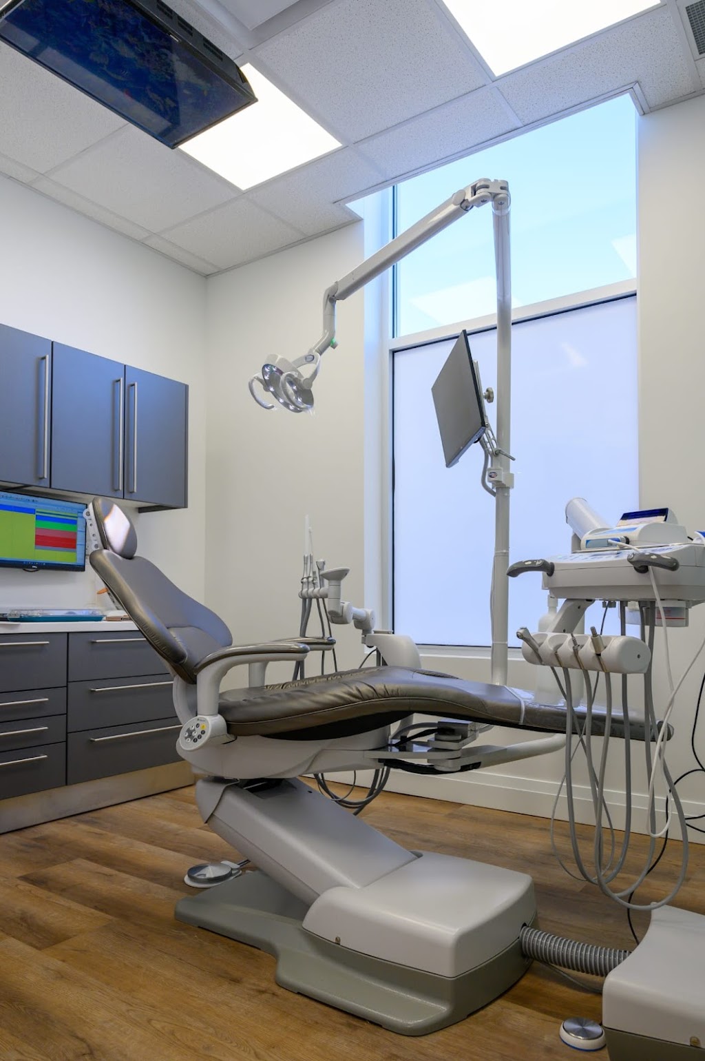 AIM DENTAL CENTRE | 2155 Richmond St Unit #8, London, ON N6G 3V9, Canada | Phone: (519) 667-7000