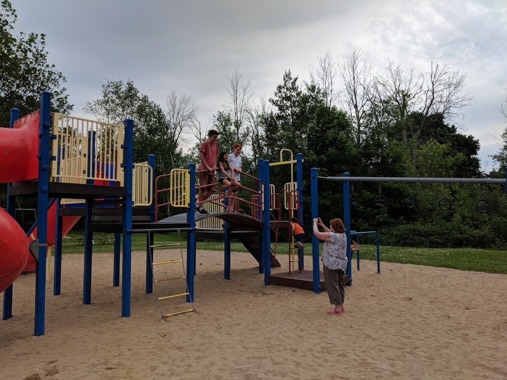 Yves Richer Park (Baseball Diamond) | 1784 Summerlands Crescent, Orléans, ON K1E 2Y2, Canada | Phone: (613) 580-2400