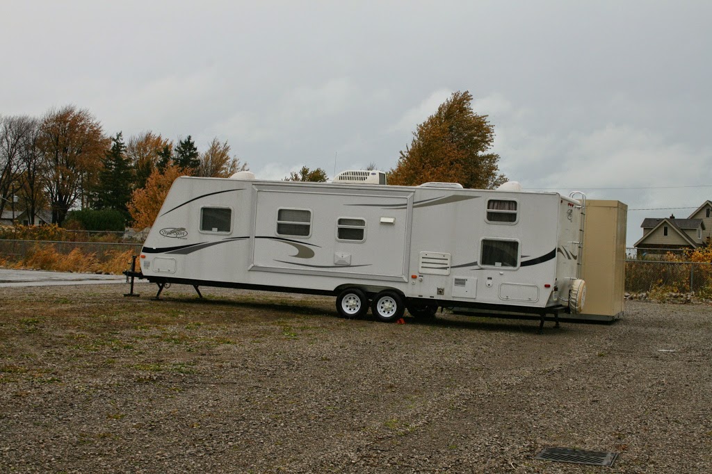 Access Storage - London White Oaks | 3435 White Oak Rd, London, ON N6E 3A1, Canada | Phone: (226) 702-8687