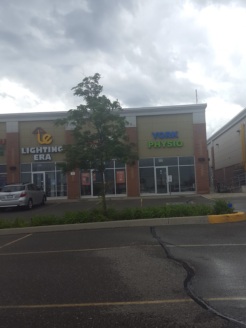 Freedom Mobile | 30 Karachi Dr, Markham, ON L3S 0B6, Canada | Phone: (905) 554-5684