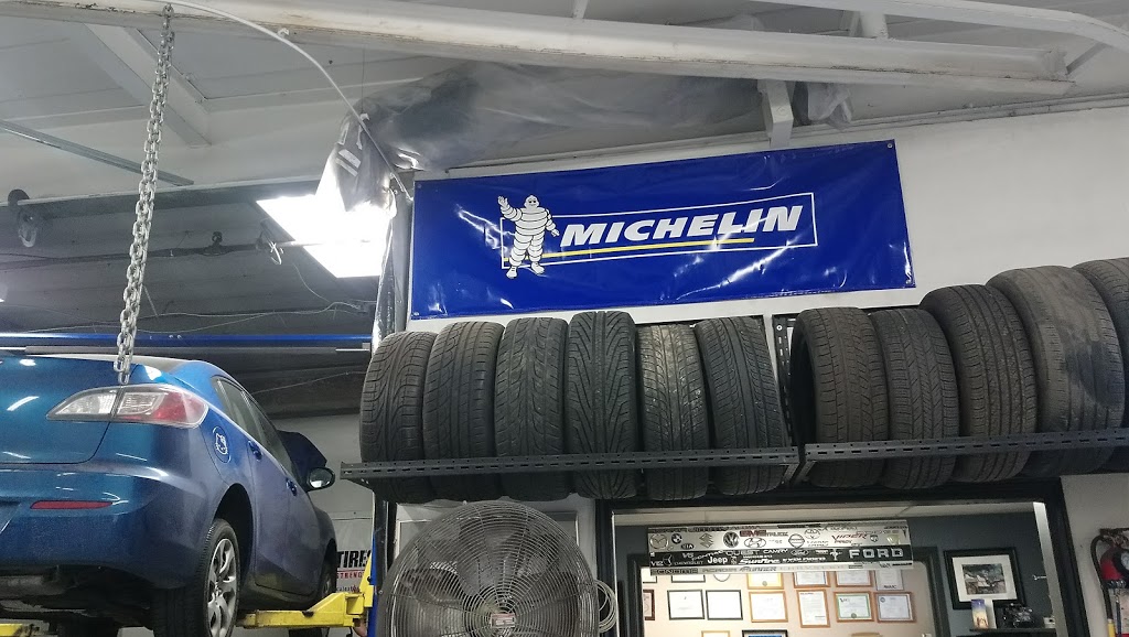 Jorges Auto Repair | 66 Thomas St, Mississauga, ON L5M 2P3, Canada | Phone: (647) 201-2242