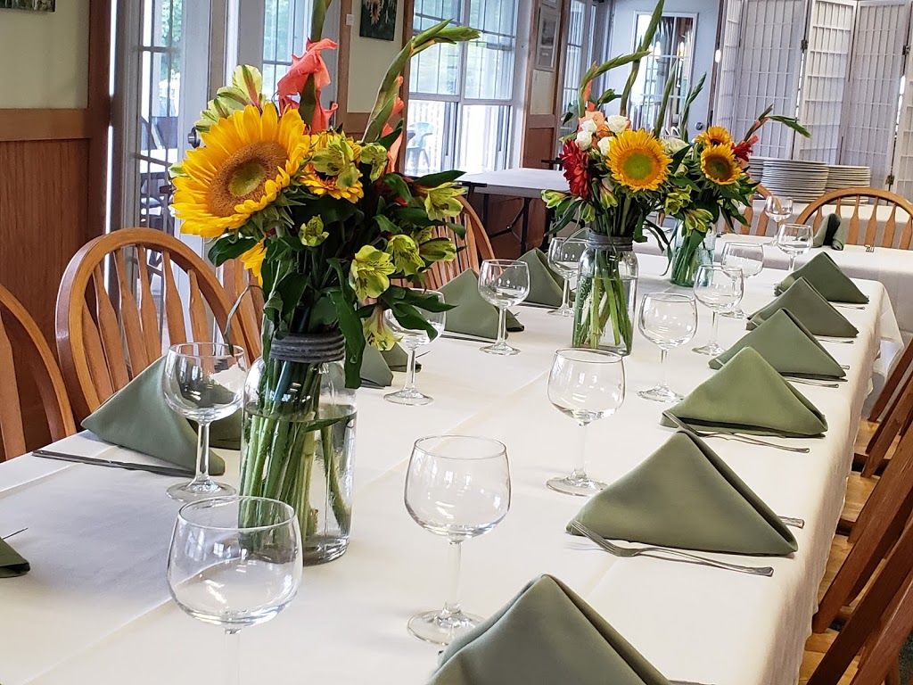 19th Hole Bar & Grill at Alburg Golf Course | 230 VT-129 S, Alburg, VT 05440, United States | Phone: (802) 796-3586