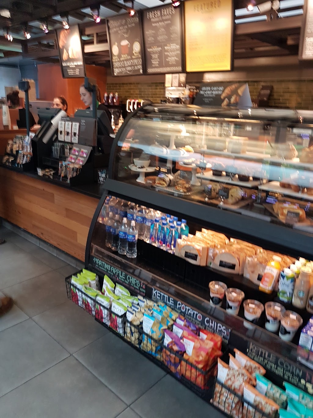 Starbucks | 1000 Airport Parkway Private, Ottawa, ON K1V 9B4, Canada | Phone: (613) 248-2000