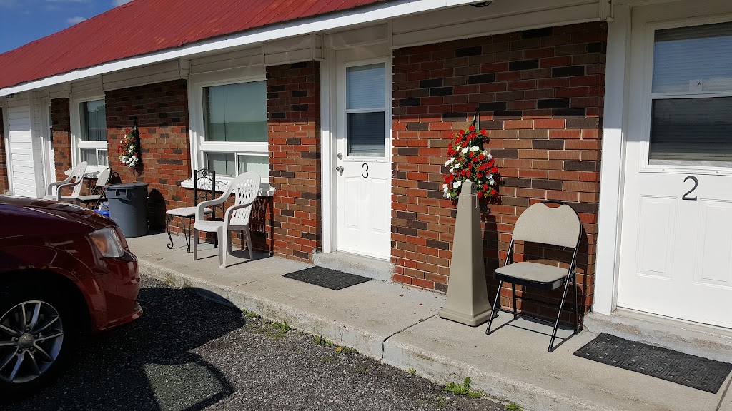 Springmount Motel | 718030 ON-6, Owen Sound, ON N4K 5N7, Canada | Phone: (519) 376-5841