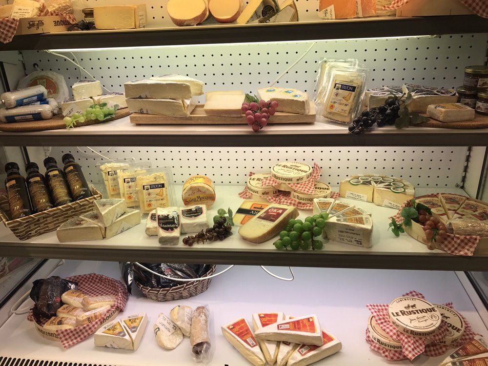 Le Truffé Pastry | 2300 Boulevard Père-Lelièvre, Québec, QC G1P 2X5, Canada | Phone: (418) 681-3384