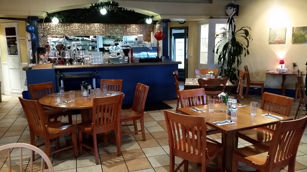 Aphrodites Organic Cafe | 3605 W 4th Ave, Vancouver, BC V6R 1P2, Canada | Phone: (604) 733-8308