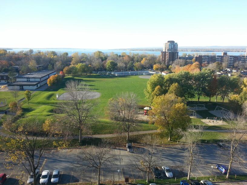 Bayshore Park | 175 Woodridge Crescent, Nepean, ON K2B 7T2, Canada