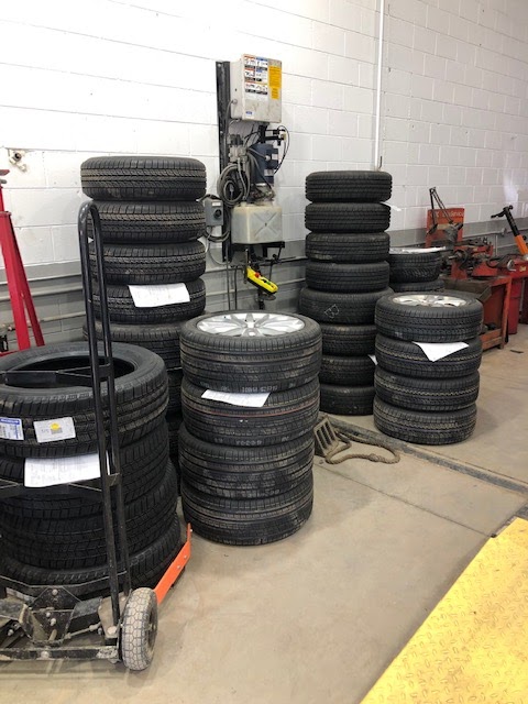 Mountainside Auto Tech (Signature Tire) | 1228 Advance Rd, Burlington, ON L7M 1G6, Canada | Phone: (905) 335-0353