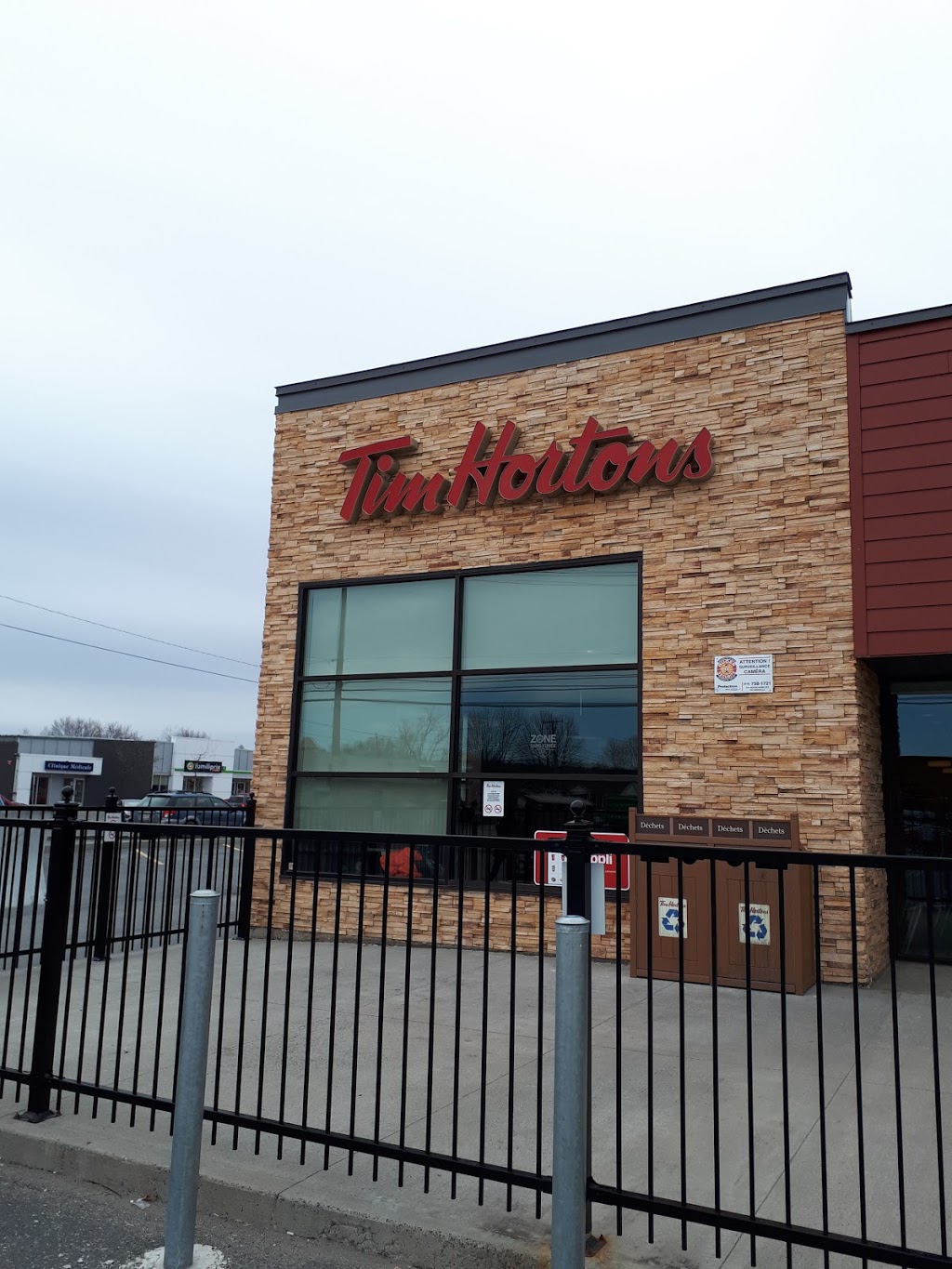 Tim Hortons | 75 Rue De Lhotel De Ville, Local A, Warwick, QC J0A 1M0, Canada | Phone: (819) 559-8090
