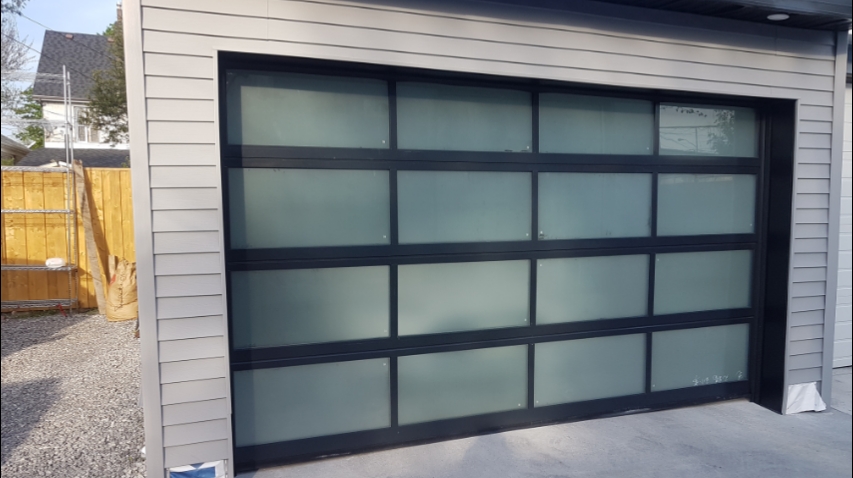 Garage Life | 1604-627 The West Mall, Etobicoke, ON M9C 4X5, Canada | Phone: (416) 800-1239