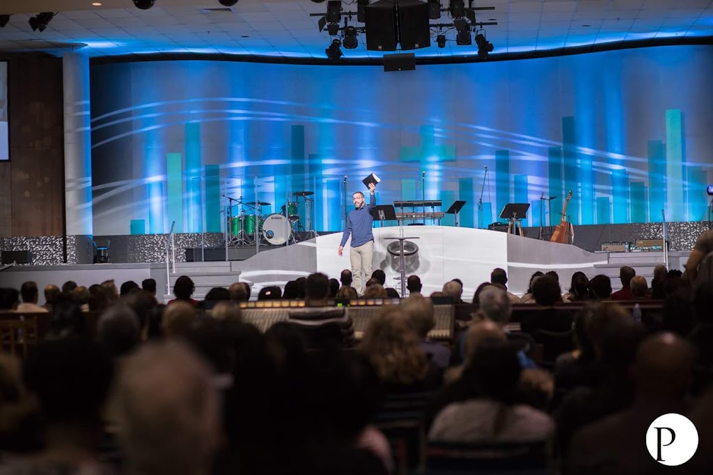Église Le Portail - Laval | 560 Rue Justin, Laval, QC H7P 5R2, Canada | Phone: (450) 628-6000
