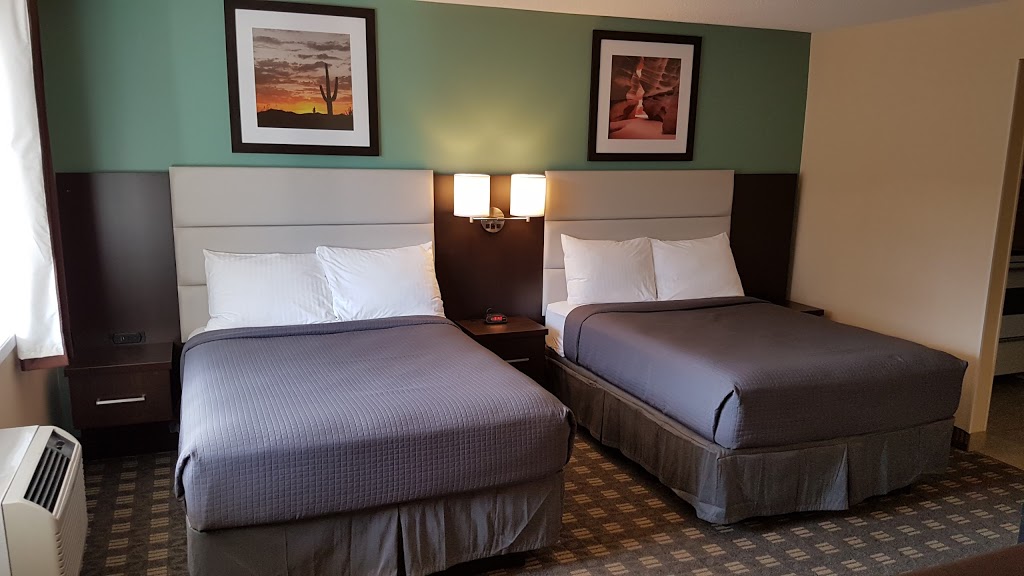 Wellington Inn | 265 Wellington St, Bracebridge, ON P1L 1C1, Canada | Phone: (705) 645-2238