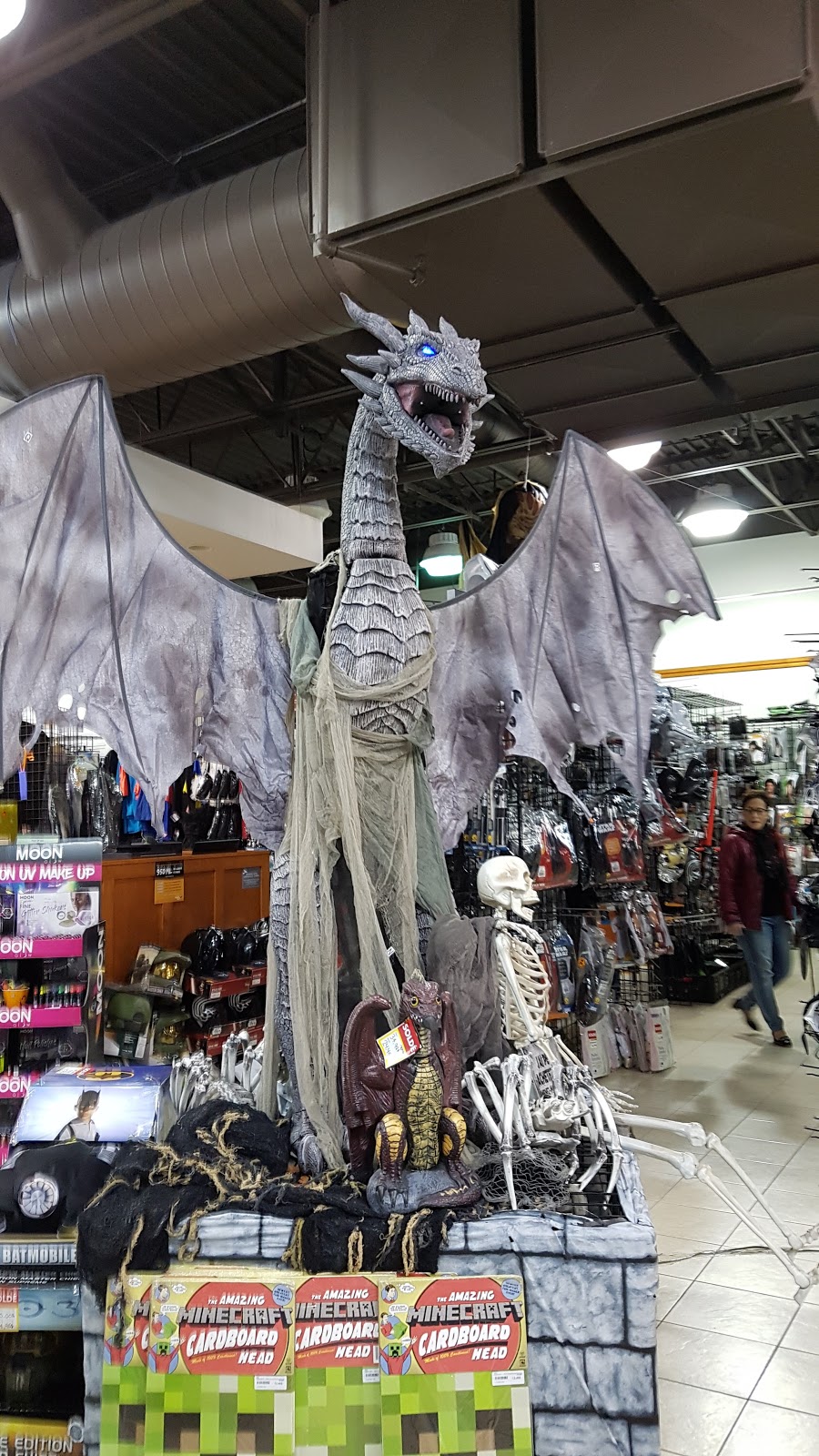 Halloween Expert - 1485 Avenue Jules-Verne Local E4, Québec, Qc G2G 2R5,  Canada