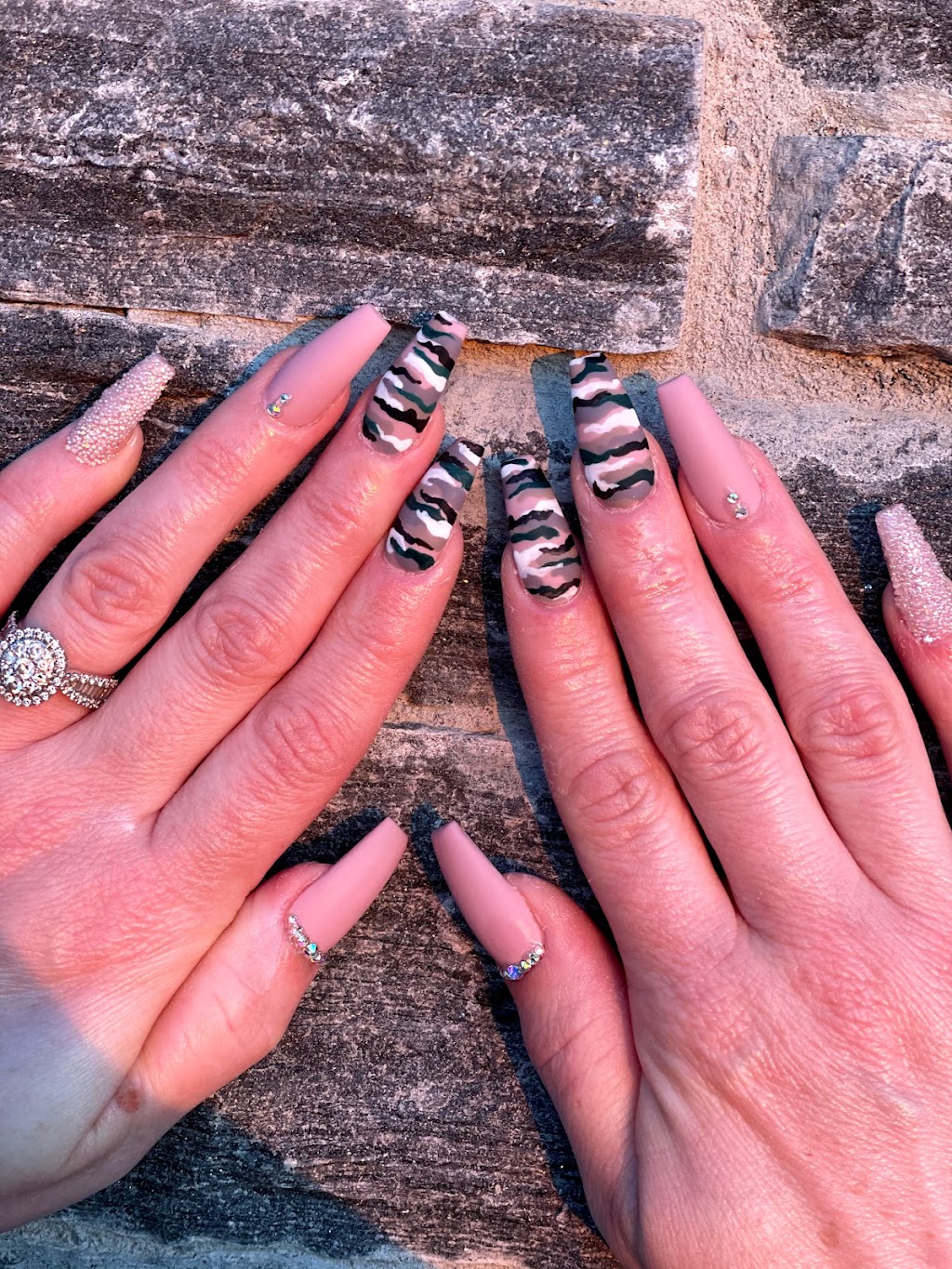 Q Nails and Spa Chappelle | 14123 28 Ave SW, Edmonton, AB T6W 0C3, Canada | Phone: (780) 752-8900