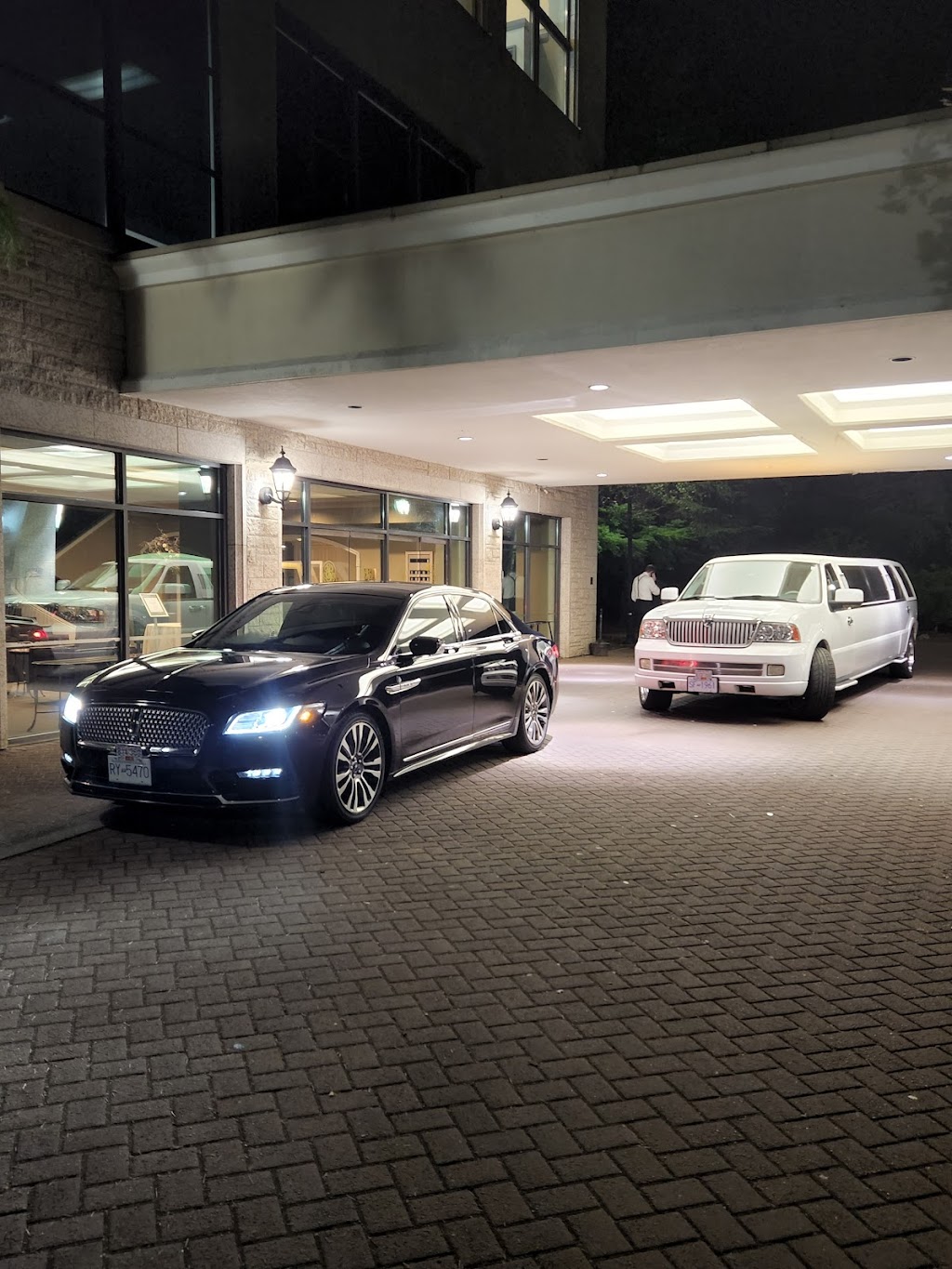 Infinity Limousine Inc. | 20093 50 Ave, Langley, BC V3A 3S8, Canada | Phone: (604) 514-9996