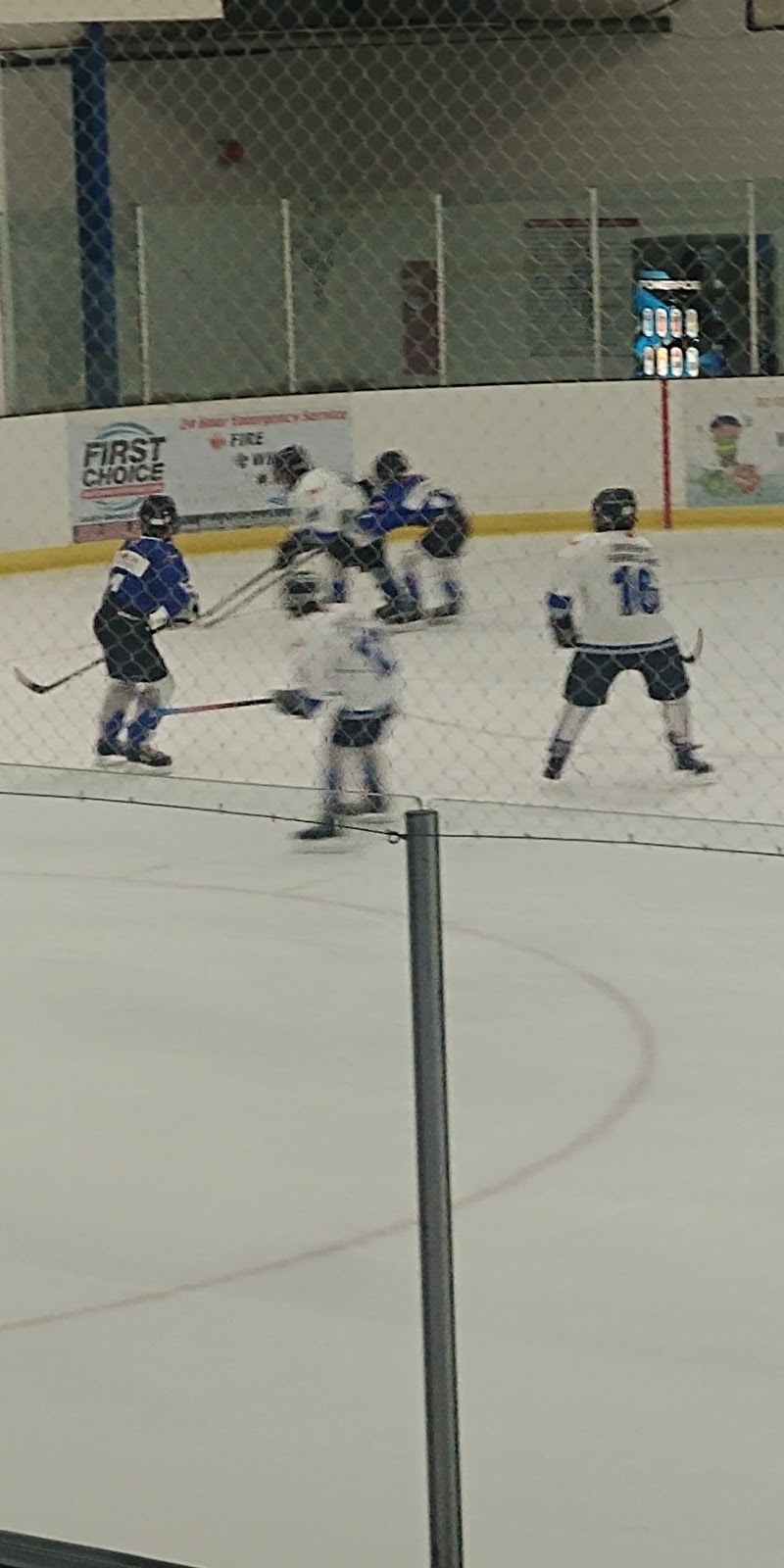 Blenheim Memorial Arena | 199 King St, Blenheim, ON N0P 1A0, Canada | Phone: (519) 676-5401
