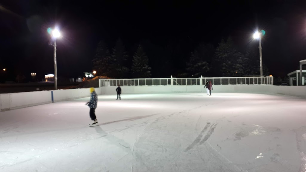 Parc Grégoire-Charbonneau | Chemin du Tour du Lac, Nominingue, QC J0W 1R0, Canada | Phone: (819) 278-0626